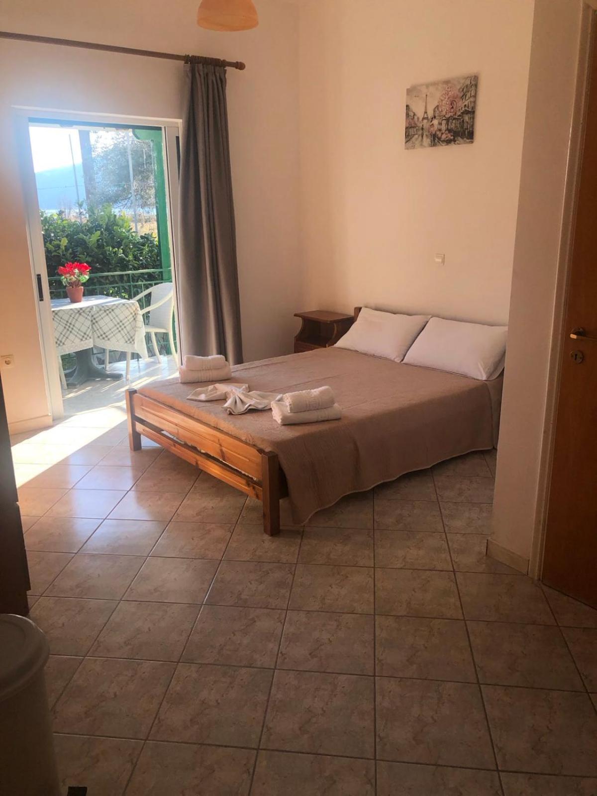 Apartment Zotos *